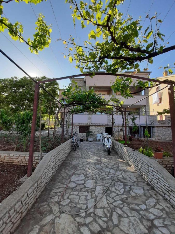 Apartments Izabela Muzic-Fornaric Црес Екстер'єр фото