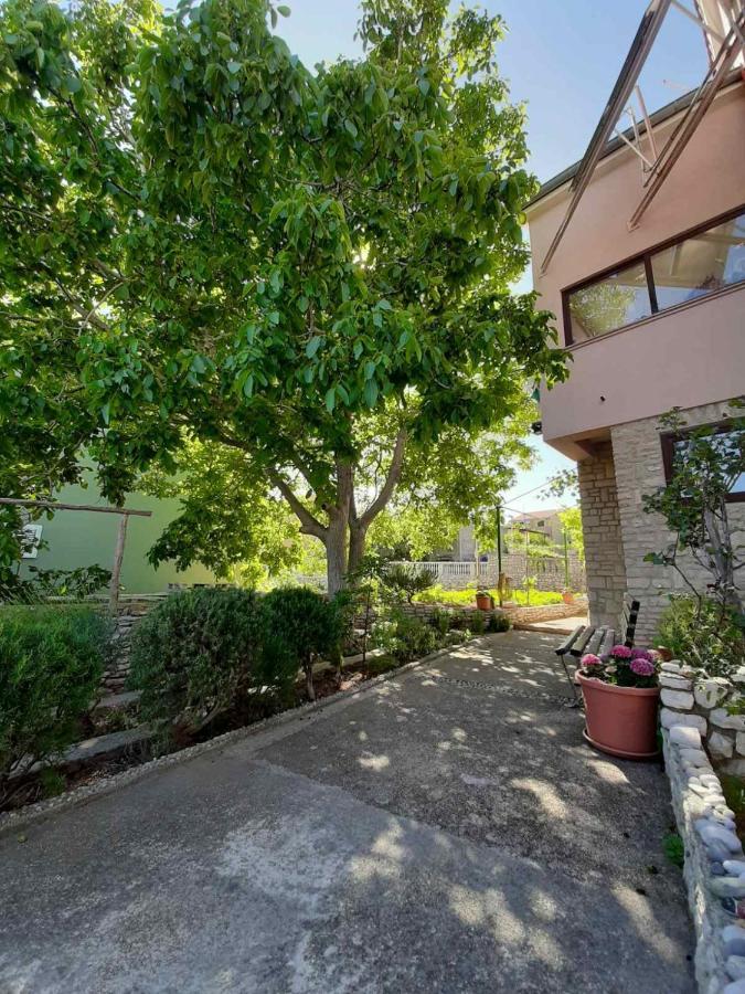 Apartments Izabela Muzic-Fornaric Црес Екстер'єр фото